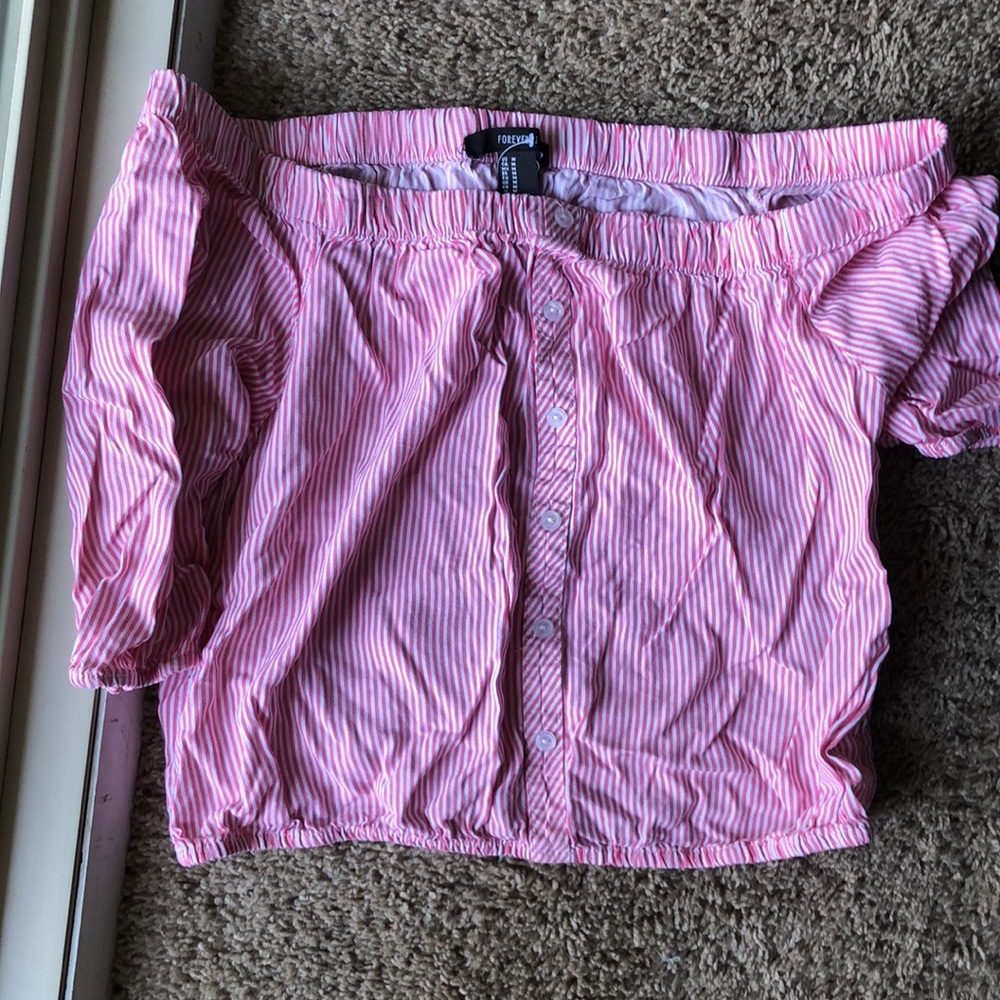 Striped cinched crop top, buttons & half sleeve